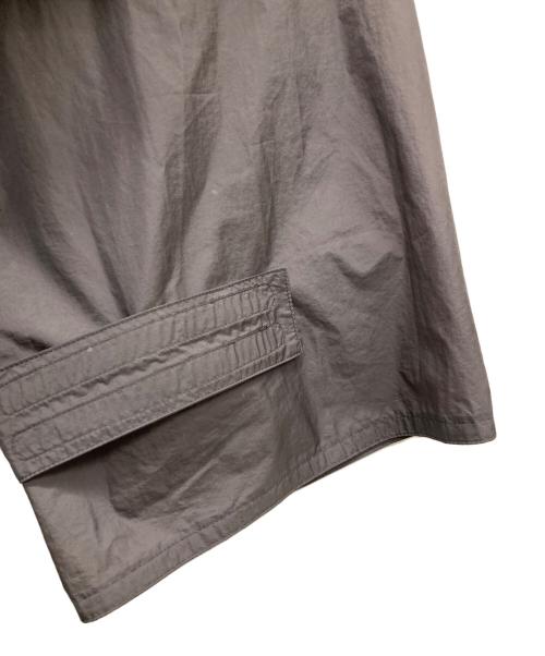 hatra（ハトラ）hatra (ハトラ) マウンテンパーカー/ナイロンブルゾン チャコール サイズ:SIZE2の古着・服飾アイテム