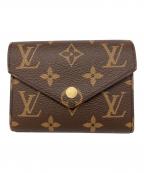LOUIS VUITTONルイ ヴィトン）の古着「ポルトフォイユ・ヴィクトリーヌ」｜ブラウン