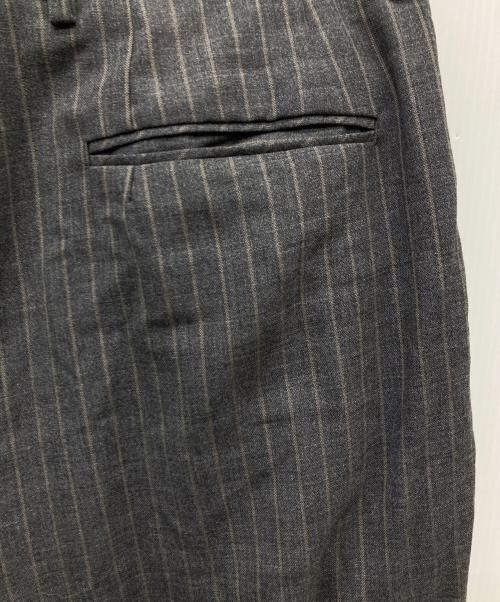 NEAT（ニート）NEAT (ニート) ツータックストライプパンツ グレー サイズ:48の古着・服飾アイテム
