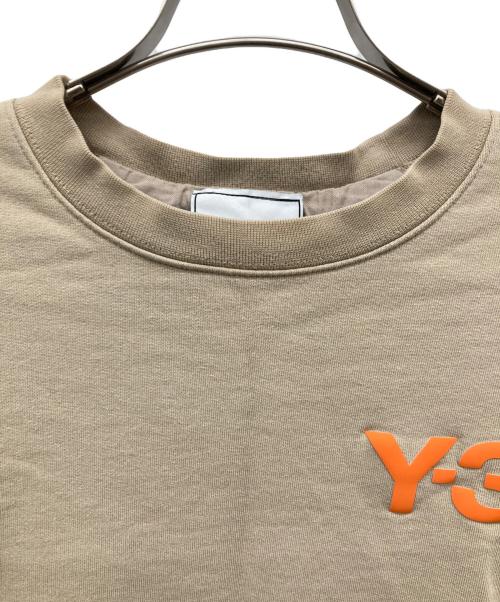 Y-3（ワイスリー）Y-3 (ワイスリー) M CLASSIC CHEST LOGO CREW SWEATSHIRT ベージュ サイズ:Sの古着・服飾アイテム