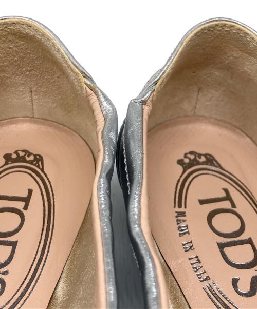 TOD'S（トッズ）TOD'S (トッズ) BALLERINA DEE LACCETTO シルバー サイズ:35 1/2の古着・服飾アイテム