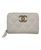 CHANELシャネル）の古着「マトラッセ クラシック ジップコインパース」｜アイボリー