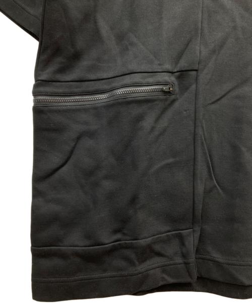 WHITE MOUNTAINEERING（ホワイトマウンテ二アニング）WHITE MOUNTAINEERING (ホワイトマウンテ二アニング) SIDE POCKET TーSHIRT ブラック サイズ:2の古着・服飾アイテム