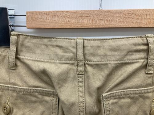 F.O.B FACTORY（エフオービー ファクトリー）F.O.B FACTORY (エフオービー ファクトリー) BAKER PANTS ベージュ サイズ:SIZE 3の古着・服飾アイテム
