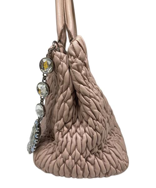 MIU MIU（ミュウミュウ）MIU MIU (ミュウミュウ) マテラッセ ナッパクリスタル ピンク サイズ:-の古着・服飾アイテム