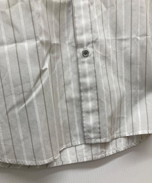 GUCCI（グッチ）GUCCI (グッチ) ストライプL/Sシャツ グレー×ホワイト サイズ:40 15 3/4の古着・服飾アイテム