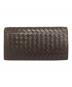 BOTTEGA VENETA（ボッテガベネタ）の古着「イントレチャート ロングウォレット」｜ブラウン