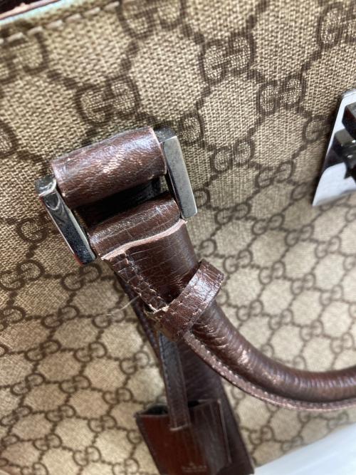 GUCCI（グッチ）GUCCI (グッチ) GGスプリーム ビジネストートバッグ ベージュ×ブラウンの古着・服飾アイテム