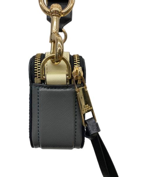 MARC JACOBS（マークジェイコブズ）MARC JACOBS (マークジェイコブズ) The Snapshot camera bag ブラック×グレー サイズ:-の古着・服飾アイテム