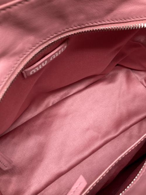 MIU MIU（ミュウミュウ）MIU MIU (ミュウミュウ) 編み込みレザートートバッグ ピンクの古着・服飾アイテム