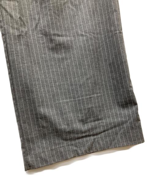 ZARA（ザラ）ZARA (ザラ) レイヤードストライプスラックス グレー サイズ:Lの古着・服飾アイテム