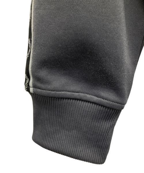 FRED PERRY（フレッドペリー）FRED PERRY (フレッドペリー) トラックジャケット グレー サイズ:Mの古着・服飾アイテム