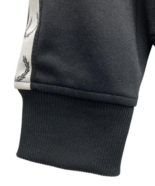 FRED PERRY（フレッドペリー）FRED PERRY (フレッドペリー) トラックジャケット ブラック サイズ:Mの古着・服飾アイテム