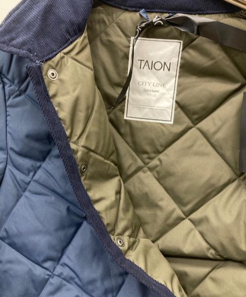 TAION（タイオン）TAION (タイオン) シティ パイピングカラー ロングダウンコート ネイビー サイズ:XS 未使用品の古着・服飾アイテム