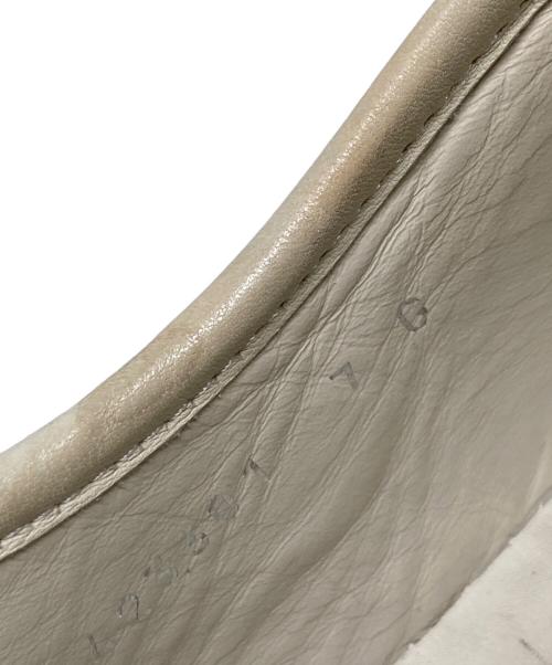 GUCCI（グッチ）GUCCI (グッチ) ローカットレザースニーカー アイボリー サイズ:7の古着・服飾アイテム