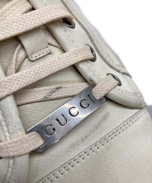 GUCCI（グッチ）GUCCI (グッチ) ローカットレザースニーカー アイボリー サイズ:7の古着・服飾アイテム