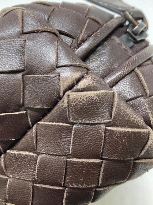 BOTTEGA VENETA（ボッテガベネタ）BOTTEGA VENETA (ボッテガベネタ) イントレチャートコスメポーチ ブラウン サイズ:-の古着・服飾アイテム