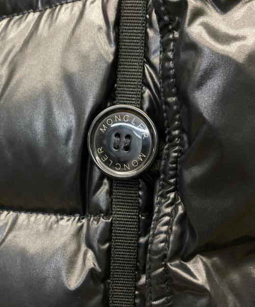MONCLER（モンクレール）MONCLER (モンクレール) VEYLE コヨーテファーダウンジャケット ブラック サイズ:2の古着・服飾アイテム