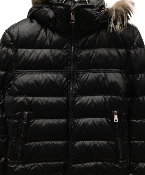 BURBERRY BLACK LABEL（バーバリーブラックレーベル）BURBERRY BLACK LABEL (バーバリーブラックレーベル) ホースロゴ刺繍 フーデッドダウンジャケット ブラック サイズ:Mの古着・服飾アイテム