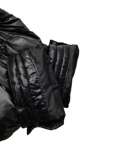 BURBERRY BLACK LABEL（バーバリーブラックレーベル）BURBERRY BLACK LABEL (バーバリーブラックレーベル) ホースロゴ刺繍 フーデッドダウンジャケット ブラック サイズ:Mの古着・服飾アイテム