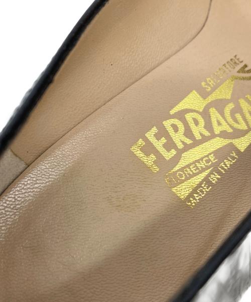 Salvatore Ferragamo（サルヴァトーレ フェラガモ）Salvatore Ferragamo (サルヴァトーレ フェラガモ) クロコ型押しレザーパンプス ブラック サイズ:25の古着・服飾アイテム
