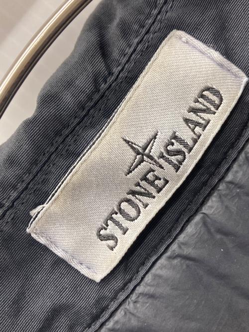 STONE ISLAND（ストーンアイランド）STONE ISLAND (ストーンアイランド) Quilted Down Jacket ブラック サイズ:Mの古着・服飾アイテム