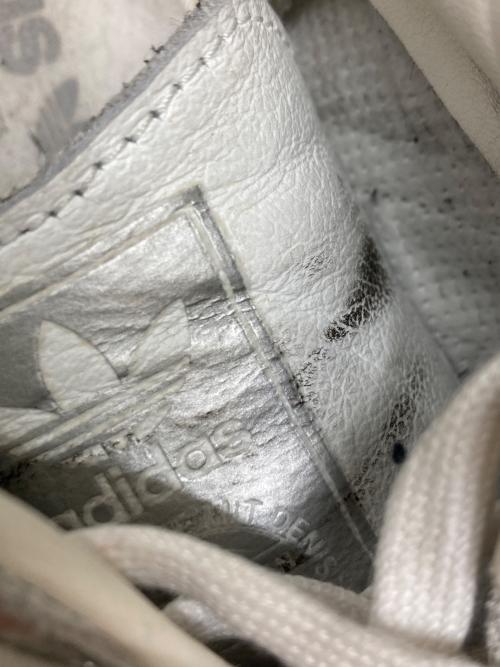adidas（アディダス）adidas (アディダス) SAMBA OG シルバー サイズ:27.5の古着・服飾アイテム