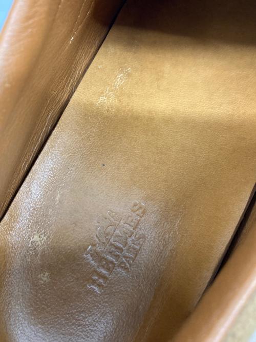HERMES（エルメス）HERMES (エルメス) エンボス加工Hロゴスニーカー ベージュ サイズ:23.5の古着・服飾アイテム