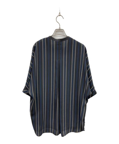 icB（アイシービー）icB (アイシービー) スキッパーシャツ グレー サイズ:Mの古着・服飾アイテム
