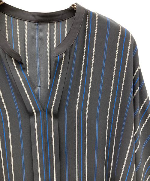 icB（アイシービー）icB (アイシービー) スキッパーシャツ グレー サイズ:Mの古着・服飾アイテム