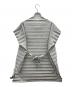 me ISSEY MIYAKE (ミーイッセイ ミヤケ) ノースリーブプリーツブラウス グレー サイズ:-：8000円