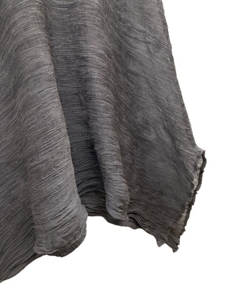 me ISSEY MIYAKE（ミーイッセイ ミヤケ）me ISSEY MIYAKE (ミーイッセイ ミヤケ) シースルークレープボトルネックワンピース グレー サイズ:-の古着・服飾アイテム