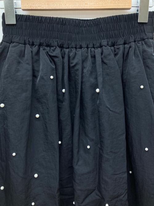BEARDSLEY（ビアズリー）BEARDSLEY (ビアズリー) 24AWパールナイロンスカート ブラック サイズ:FREEの古着・服飾アイテム