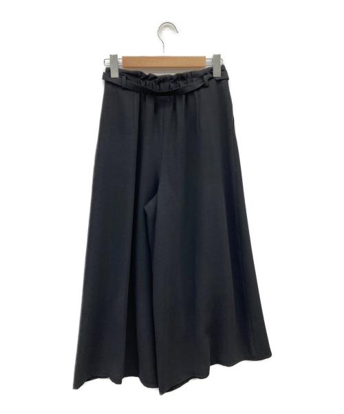 BEARDSLEY（ビアズリー）BEARDSLEY (ビアズリー) タックフレアーパンツ ブラック サイズ:SIZE F 未使用品の古着・服飾アイテム