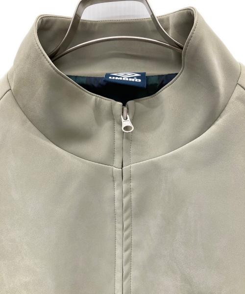 UMBRO（アンブロ）UMBRO (アンブロ) FREAK'S STORE (フリークスストア) SP Brushed Stand Collar Blouson グレー サイズ:Mの古着・服飾アイテム