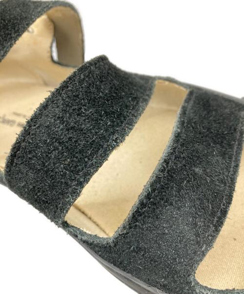 COMME des GARCONS（コムデギャルソン）COMME des GARCONS (コムデギャルソン) ベルトスウェードメリージェーンサンダル ブラック サイズ:24.5の古着・服飾アイテム