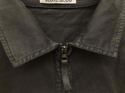 STONE ISLAND（ストーンアイランド）STONE ISLAND (ストーンアイランド) 24AW コットンストレッチ ジップシャツ ブラック サイズ:XLの古着・服飾アイテム
