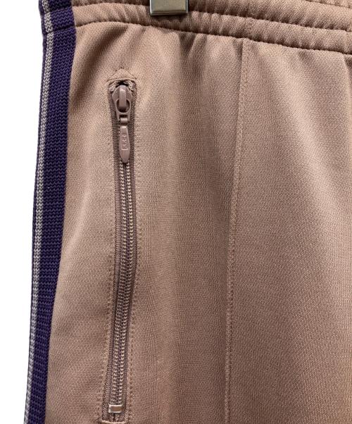 Needles（ニードルズ）Needles (ニードルズ) Boot-Cut Track Pant - Poly Smooth ベージュ サイズ:Lの古着・服飾アイテム