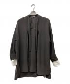 ENFOLDエンフォルド）の古着「LAYERED-CUFF BLOUSE」｜グレー