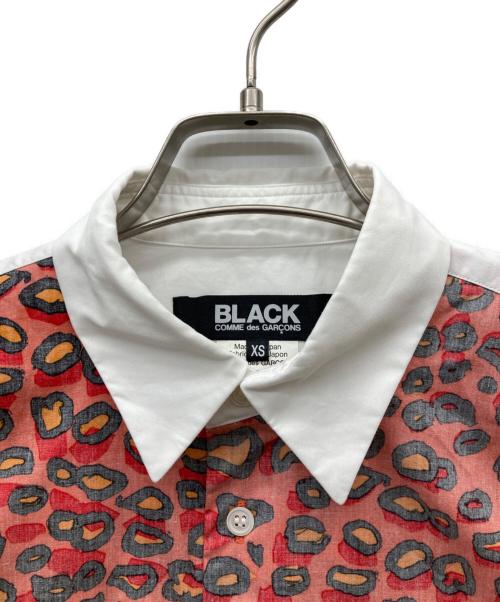 BLACK COMME des GARCONS（ブラックコムデギャルソン）BLACK COMME des GARCONS (ブラックコムデギャルソン) レオパード切替長袖シャツ レッド×ホワイト サイズ:XSの古着・服飾アイテム