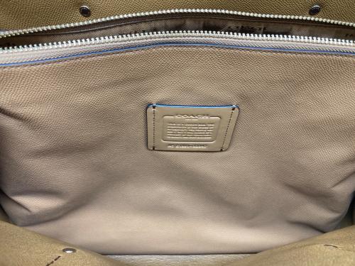 COACH（コーチ）COACH (コーチ) チャーリー キャリーオールトートバッグ ベージュの古着・服飾アイテム