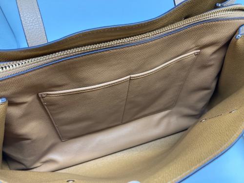 COACH（コーチ）COACH (コーチ) チャーリー キャリーオールトートバッグ ベージュの古着・服飾アイテム