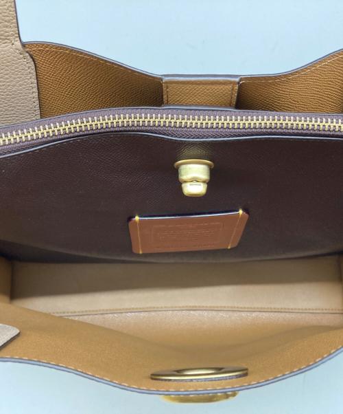 COACH（コーチ）COACH (コーチ) ウィロウ レザートートバッグ ホワイト×ベージュの古着・服飾アイテム