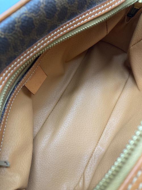 CELINE（セリーヌ）CELINE (セリーヌ) マカダム ハンドバッグ ブラウンの古着・服飾アイテム
