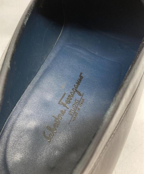 Salvatore Ferragamo（サルヴァトーレ フェラガモ）Salvatore Ferragamo (サルヴァトーレ フェラガモ) ビットローファー ネイビー サイズ:8 1/2の古着・服飾アイテム