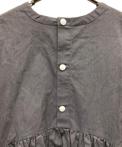maison kitsune（メゾンキツネ）maison kitsune (メゾンキツネ) ブラウスワンピース グレー サイズ:36の古着・服飾アイテム