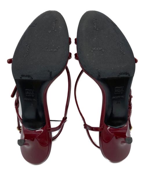 MIU MIU（ミュウミュウ）MIU MIU (ミュウミュウ) PATENT LEATHER SANDALS ボルドー サイズ:38の古着・服飾アイテム