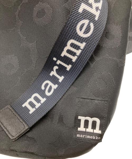 marimekko（マリメッコ）marimekko (マリメッコ) ウニッコ柄 ショルダーバッグ ブラックの古着・服飾アイテム