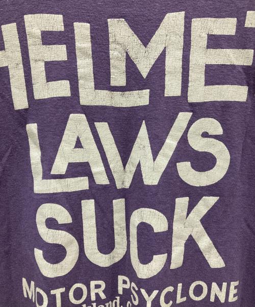 freewheelers（フリーホイーラーズ）FREEWHEELERS (フリーホイーラーズ) ”HELMET LAWS SUCK” Tee パープル サイズ:42の古着・服飾アイテム