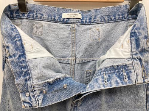FREAK'S STORE（フリークスストア）FREAK'S STORE (フリークスストア) シンチバックデニムパンツ ブルー サイズ:Mの古着・服飾アイテム